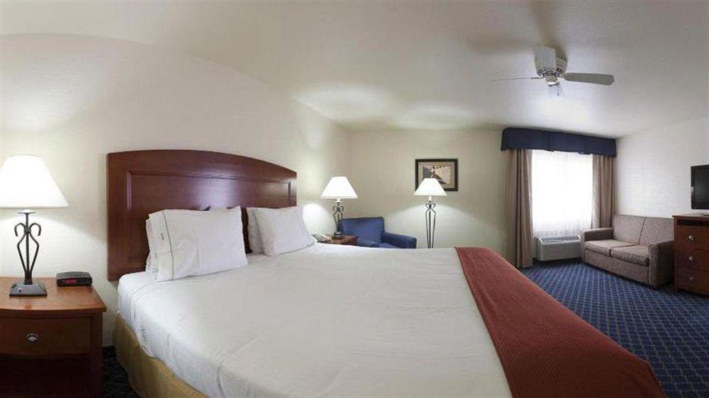 Express Tucson-airport By Ihg