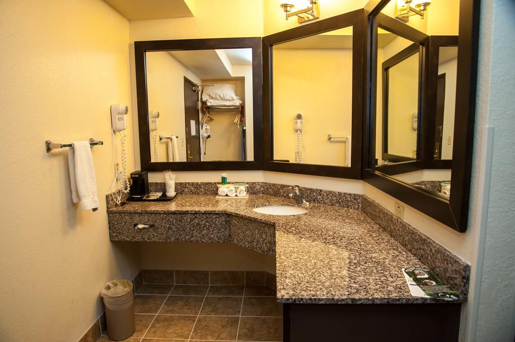 Hotel Express Tucson-airport By Ihg 2*